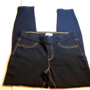 Leí Jean size M Dark Blue Very good condition  two packs on the back
